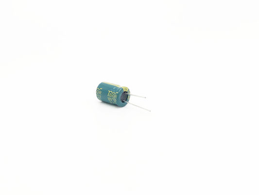 Frekuensi Tinggi 100uF 80V Aluminium Electrolytic Capacitor 10X20mm 5000 Jam