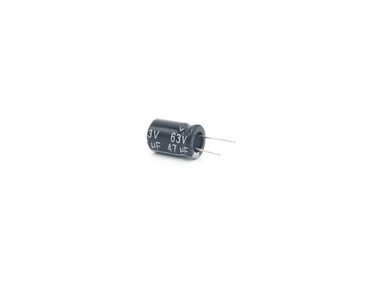 47UF63V Miniatur Aluminium Kapasitor Elektrolit 8x12mm Kapasitansi Besar