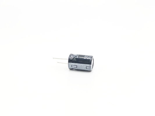 47UF63V Miniatur Aluminium Kapasitor Elektrolit 8x12mm Kapasitansi Besar