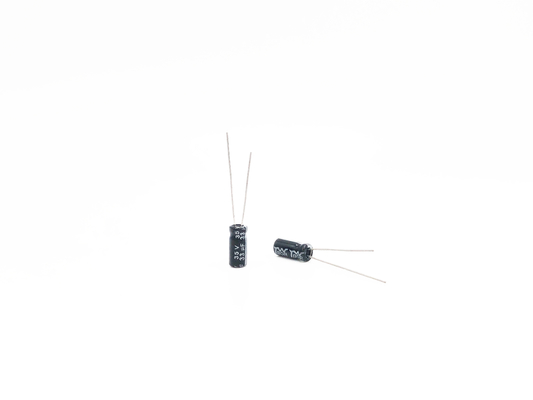 33UF35V Miniatur Kapasitor 5x11mm Radial Lead Type 2000 Jam