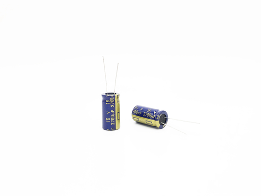Kapasitor Elektrolitik Radial 4700UF 16V