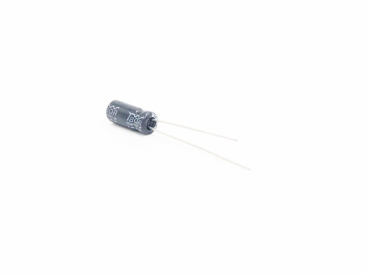 1UF 25V Radial Electrolytic Capacitor ISO14001 20% Toleransi