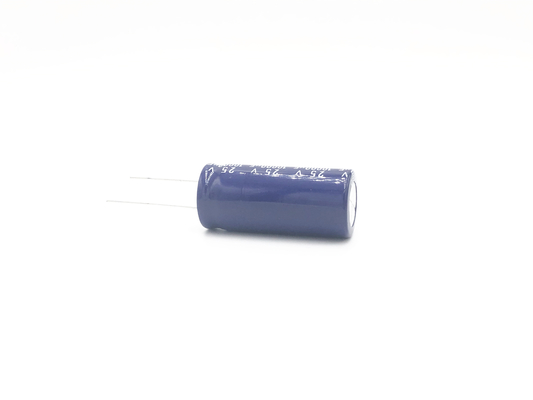 105°C Radial Electrolytic Capacittor Aluminium Frekuensi Tinggi ESR Rendah